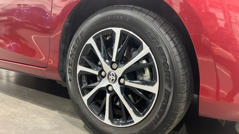 Toyota Yaris 1.5 VVT-i Icon Tech 5dr CVT Petrol Hatchback